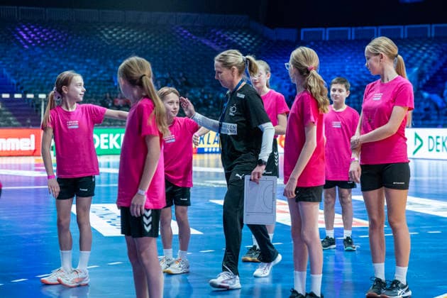 2025-11-27 Denmark v Japan ROTTERDAM, NETHERLANDS - NOVEMBER 27: coach Helle Thomsen of Denmark during the IHF Worldchampionship 2025 match for women, between Denmark and Japan at Ahoy on November 27, 2025 in Rotterdam, Netherlands. Rotterdam Ahoy Netherlands Content not available for redistribution in The Netherlands directly or indirectly through any third parties. Copyright: xHenkxSeppenx