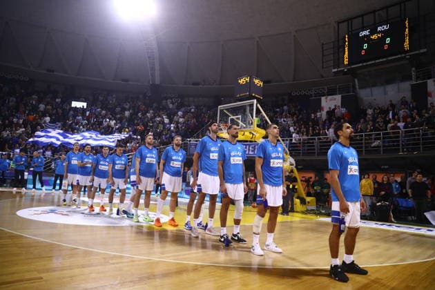 FIBA World Cup European Qualifiers - Greece vs Romania - Players of Greece react during the FIBA World Cup European Qualifiers 1st round group B basketball match between Greece and Romania held at Nick Galis Hall, on November 27, 2025, in Thessaloniki, Greece. IMAGO ONE INCH PRODUCTIONS THESSALONIKI GREECE Copyright: xOnexInchxProductionsx 6752954