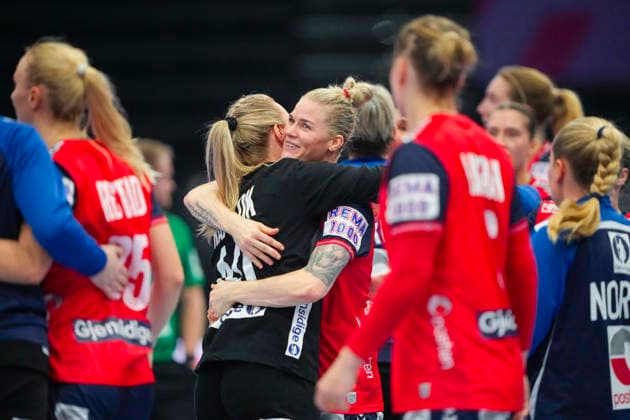 Women s Handball World Championship 2025 Norway South Korea Trier, Germany 20251127 Norwegian cheers after the victory in the group stage match in the Women s Handball World Championship between Norway and South Korea in the SWT Arena Photo Beate Oma Dahle NTB Trier Germany EDITORIAL USE ONLY RESTRICTED USE FOR BETTING COMPANIES  Copyright: xBeatexOmaxDahlex xNTBx