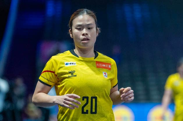 2025-11-27 Denmark v Japan ROTTERDAM, NETHERLANDS - NOVEMBER 27: Natsumi Akiyama of Japan during the IHF Worldchampionship 2025 match for women, between Denmark and Japan at Ahoy on November 27, 2025 in Rotterdam, Netherlands. Rotterdam Ahoy Netherlands Content not available for redistribution in The Netherlands directly or indirectly through any third parties. Copyright: xHenkxSeppenx