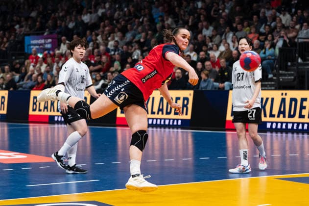 DEILA Live Rushfeldt (8 Norway) scores during the IHF Women s Handball World Championship, WM, Weltmeisterschaft game between Norway and Republic of Korea at the SWT Arena in Trier, Germany Copyright: xMartinxPitschx xSPPx Sportspressphoto_SPR66553