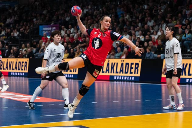 DEILA Live Rushfeldt (8 Norway) takes a jump shot during the IHF Women s Handball World Championship, WM, Weltmeisterschaft game between Norway and Republic of Korea at the SWT Arena in Trier, Germany Copyright: xMartinxPitschx xSPPx Sportspressphoto_SPR66554