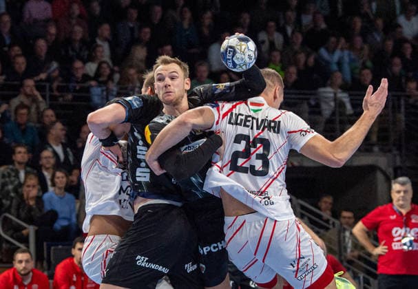 Handball, Men, Season 2025 2026, Champions League Group A, Matchday 9 , Füchse Berlin One Veszprem HC, v l Ahmed Hesham Elsayed Moham Veszprem , Max Darj Füchse Berlin , Mathias Gidsel Füchse Berlin , Patrik Ligetvari Veszprem , 27 11 2025, Copyright: xSebastianxRäppold MatthiasxKochx
