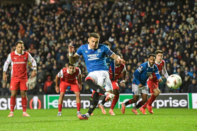 Rangers v S.C. Braga UEFA Europa League James Tavernier of Rangers scores his sides first goal from the penalty spot during the UEFA Europa League match at Ibrox Stadium, Glasgow UK Newspapers OUT Copyright: xJamiexJohnstonx FIL-22559-0081