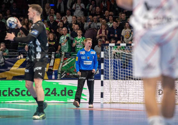 Handball, Men, Season 2025 2026, Champions League Group A, Matchday 9 , Füchse Berlin One Veszprem HC, Goalkeeper Lasse Ludwig Füchse Berlin , 27 11 2025, Copyright: xSebastianxRäppold MatthiasxKochx