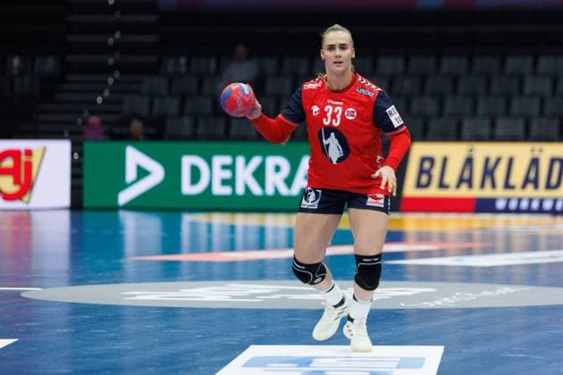 Thale Rushfeldt Deila Norway with ball, Norway vs South Korea, Handball, IHF Womens Handball World Championship, Matchday 1, 27 11 2025 Norway vs South Korea, Handball, IHF Womens Handball World Championship, Matchday 1, 27 11 2025 Copyright: xEibner-Pressefoto AlexanderxNeisx EP_ANS