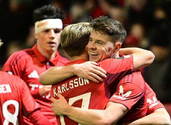 Kevin Nisbet of Aberdeen celebrates scoring Aberdeen v Noah, UEFA Conference League, Group Stage, Football, Pittodrie, Aberdeen, Scotland, UK - 27 Nov 2025Aberdeen Pittodrie Scotland United Kingdom EDITORIAL USE ONLY No use with unauthorised audio, video, data, fixture lists, club league logos or live services. Online in-match use limited to 120 images, no video emulation. No use in betting, games or single club league player publications.  Copyright: xMarkxRunnacles Shutterstockx 15928083ax