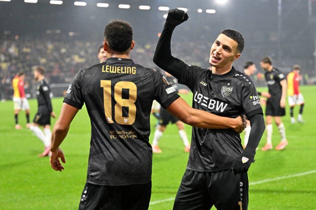Deventer, De Adelaarshorst , 27 11 25, NLD, Herren, UEFA Europa Leaugue, Saison 2025 2026, Go Ahead Eagles Deventer VfB Stuttgart Bild Bilal EL KHANNOUSS Stuttgart jubilates after his goal to 0 3 UEFA regulations prohibit any use of photographs as image sequences and or quasi video Overijssel Netherlands