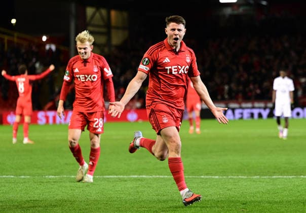 Kevin Nisbet of Aberdeen celebrates scoring Aberdeen v Noah, UEFA Conference League, Group Stage, Football, Pittodrie, Aberdeen, Scotland, UK - 27 Nov 2025Aberdeen Pittodrie Scotland United Kingdom EDITORIAL USE ONLY No use with unauthorised audio, video, data, fixture lists, club league logos or live services. Online in-match use limited to 120 images, no video emulation. No use in betting, games or single club league player publications.  Copyright: xMarkxRunnacles Shutterstockx 15928083bi