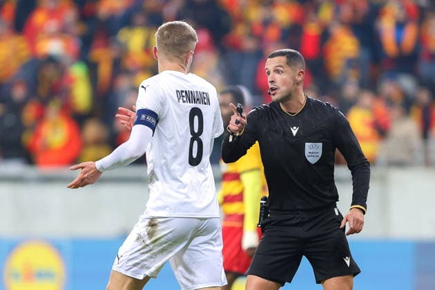 BIALYSTOK 27.11.2025 4. KOLEJKA LIGA KONFERENCJI SEZON 2025 2026 MECZ: JAGIELLONIA BIALYSTOK - KUOPION PALLOSEURA - - - UEFA CONFERENCE LEAGUE 2025 26 LEAGUE PHASE MD4 MATCH BETWEEN JAGIELLONIA BIALYSTOK (POL) - KUOPION PALLOSEURA (FIN) NZ PETTERI PENNANEN REFEREE SEDZIA GUSTAVO CORREIA (POR) Fot. Maciej Gilewski 058sport.pl NEWSPIX.PL --- newspix.pl 