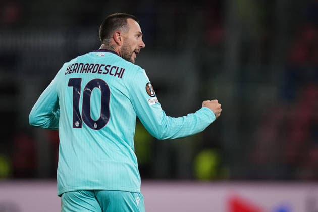 Bologna s Federico Bernardeschi celebrates after scoring the 3-1 goal for his team during the UEFA Europa League soccer match between Bologna and Salzburg at the Renato Dall™Ara Stadium in Bologna, north Italy - Thursday, November 27, 2025 -  Copyright: xMassimoxPaolone LaPressex