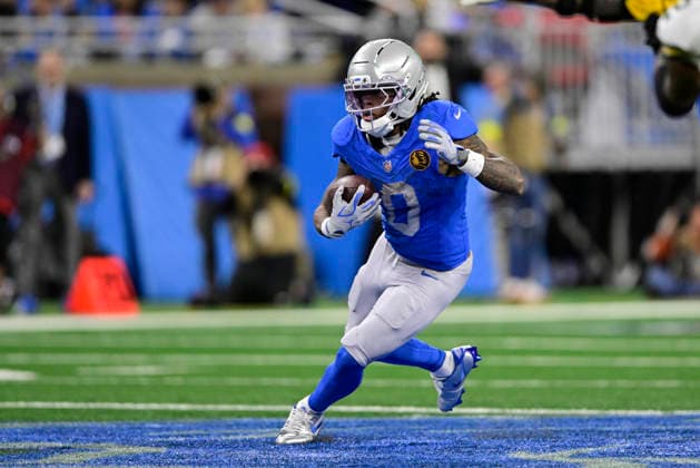 DETROIT, MI - NOVEMBER 27: Detroit Lions Running Back Jahmyr Gibbs (0) in action in the third quarter during the game between Green Bay Packers and Detroit Lions on November 27, 2025 at Ford Field in Detroit, MI ( CSM) Detroit United States - ZUMAc04_ 20251127_zma_c04_016 Copyright: xAllanxDranbergx