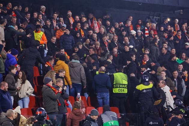 UEFA Europa League: Go Ahead Eagles v VfB Stuttgart Deventer - riots in the stands Stuttgart fans in the home section during the fifth match of the UEFA Europa League 2025 2026. The match is set between Go Ahead Eagles and VfB Stuttgart at De Adelaarshorst on 27 November 2025 in Deventer, The Netherlands. (VK Sportphoto Raymond Smit) Copyright: xRaymondxSmitx