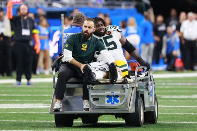 Green Bay Packers vs Detroit Lions DETROIT,MICHIGAN-NOVEMBER 27: Green Bay Packers defensive tackle Devonte Wyatt 95 is taken off the field after an injury during the second half of an NFL, American Football Herren, USA football game between the Green Bay Packers and the Detroit Lions in Detroit, Michigan USA, on Thursday, November 27, 2025 Detroit Michigan United States  Copyright: xJorgexLemusx originalFilename:lemus-greenbay251127_npHAf.jpg