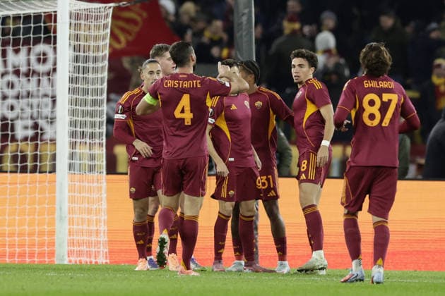 CALCIO - UEFA Europa League - AS Roma vs FC Midtjylland Roma s Italian forward Stephan El Shaarawy celebrates after scoring a goal during UEFA Europa League first round day 5 football match AS Roma vs Football Club Midtjylland at the Olimpic Stadium in Rome, on November 27, 2025. Rome Italy  Copyright: xIPAxSport ABACAx