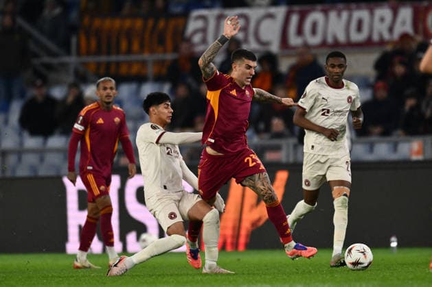 CALCIO - UEFA Europa League - AS Roma vs FC Midtjylland Gianluca Mancini of A.S. Roma is in action during the UEFA Europa League phase day 5 football match between between A.S. Roma and F.C. Midtjylland at the Olympic Stadium on November 27, 2025 in Rome, Italy. Rome Italy  Copyright: xIPAxSport ABACAx