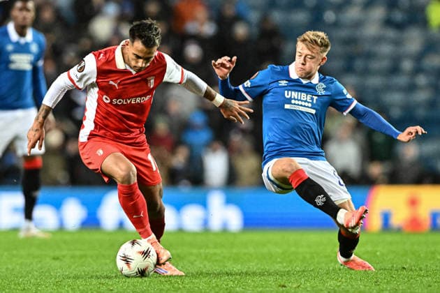 Rangers v S.C. Braga UEFA Europa League Connor Barron of Rangers and Rodrigo Zalazar of S.C. Braga during the UEFA Europa League match at Ibrox Stadium, Glasgow UK Newspapers OUT Copyright: xJamiexJohnstonx FIL-22559-0132