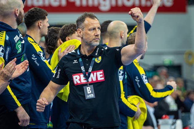 27 11 2025, xovx, Handball Daikin Handball Bundesliga, HSG Wetzlar Rhein Neckar Löwen Coach Maik Machulla Rhein Neckar Löwen Wetzlar Buderus Arena Hessen Germany EN