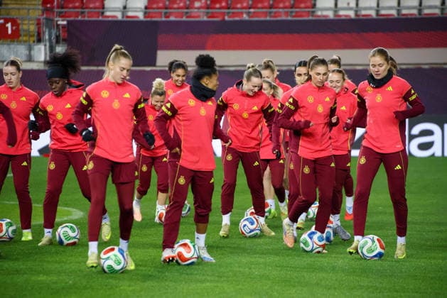Kaiserslautern, Germany 27 November 2025 UEFA Nations League Women Final Training 2025 Germany vs Spain In the picture The players of the German national womens soccer team at the final training in Kaiserslautern Fritzwalter Stadium Rhineland-Palatinate Copyright: xFotostandx xFantinix