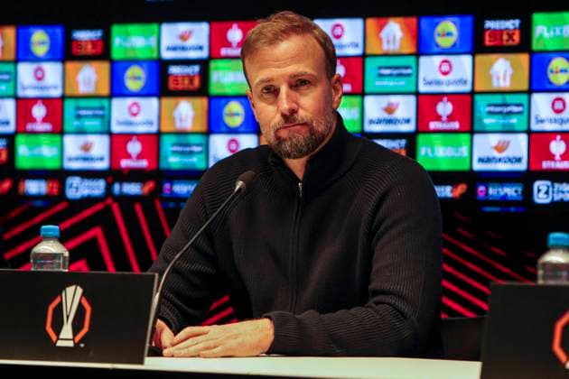 head coach Sebastian Hoeness of VfB Stuttgart attends a press conference, PK, Pressekonferenz Go Ahead Eagles v VfB Stuttgart, UEFA Europa League 2025 26 League Phase MD5, Go Ahead Eagles v VfB Stuttgart, Stadion De Adelaarshorst, November 27, 2025, Deventer, Netherlands.