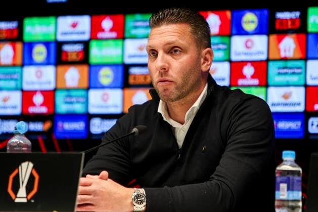 head coach Melvin Boel of Go Ahead Eagles attends a press conference, PK, Pressekonferenz Go Ahead Eagles v VfB Stuttgart, UEFA Europa League 2025 26 League Phase MD5, Go Ahead Eagles v VfB Stuttgart, Stadion De Adelaarshorst, November 27, 2025, Deventer, Netherlands.