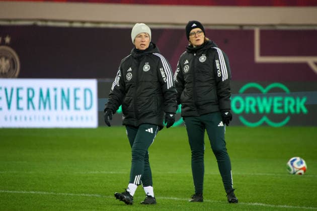 Kaiserslautern, Germany 27 November 2025 UEFA Nations League Women Final Training 2025 Germany vs Spain Pictured from left Copyright: xFotostandx xFantinix