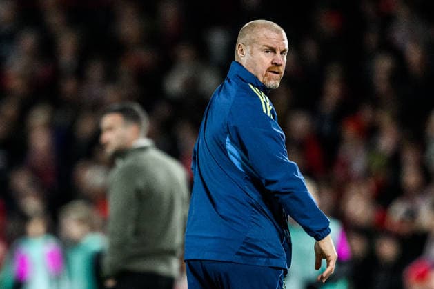 251127 Head coach Sean Dyche of Nottingham Forest during the UEFA Europa League football match between Nottingham Forest and Malmö FF on November 27, 2025 in Nottingham Photo Mathilda Schuler BILDBYRAN kod MA MA0897 fotboll football soccer fotball uefa europa league europa league nottingham forest malmö ff bbeng  Copyright: MATHILDAxSCHULER BB251127MA179