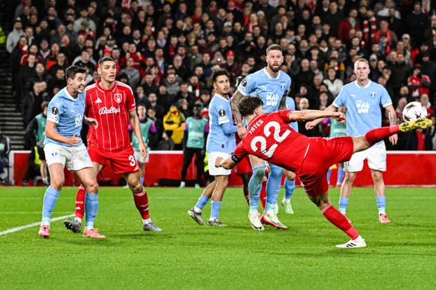 27th November 2025; The City Ground, Nottingham, England; UEFA Europa League Football, Nottingham Forest versus Malmo FF; Ryan Yates of Nottingham Forest shoots at goal  GodfreyxPitt