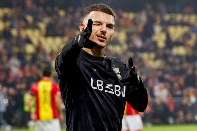 Badredine Bouanani of VfB Stuttgart celebrates after scoring his teams fourth goal Go Ahead Eagles v VfB Stuttgart, UEFA Europa League 2025 26 League Phase MD5, Go Ahead Eagles v VfB Stuttgart, Stadion De Adelaarshorst, November 27, 2025, Deventer, Netherlands.