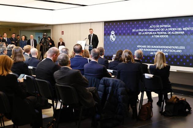 Toni Kroos (Real), NOVEMBER 27, 2025 - Football Soccer : Toni Kroos delivering a speech at the presentation ceremony for the Order of Merit of the Federal Republic of Germany at the Estadio Santiago Bernabeu in Madrid, Spain. Noxthirdxpartyxsales  aflo_311748746