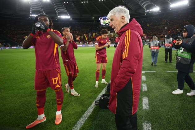 27.11.2025 Europa League Fase a Gironi : Roma vs Midtjylland Nella foto: Gian Piero Gasperini da la carica& xD;(Foto Gino Mancini)  Copyright: xGinoxMancini IPAxSportx xipa-agency.netx xx IPA_68459623 IPA_Agency_IPA68459623