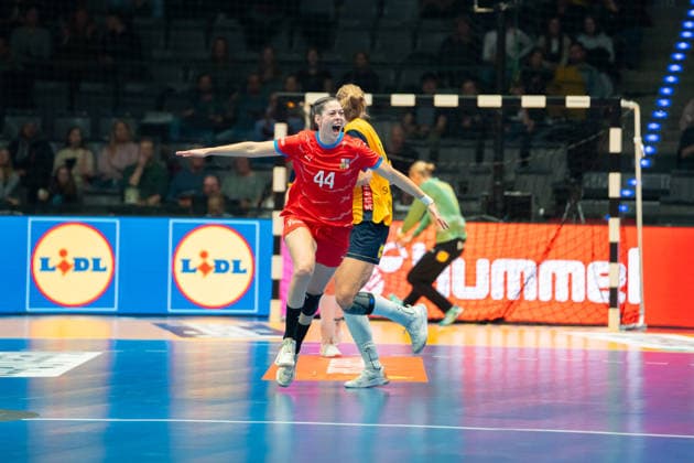 Handball I Women I World Championship I Preliminary round I 1 Matchday I Sweden Czech Republic I 27 11 2025 Dominika Zachova 44, Czech Republic cheers Stuttgart Porsche Arena Baden Württemberg Germany Copyright: xLobeca MaxxPetershansx