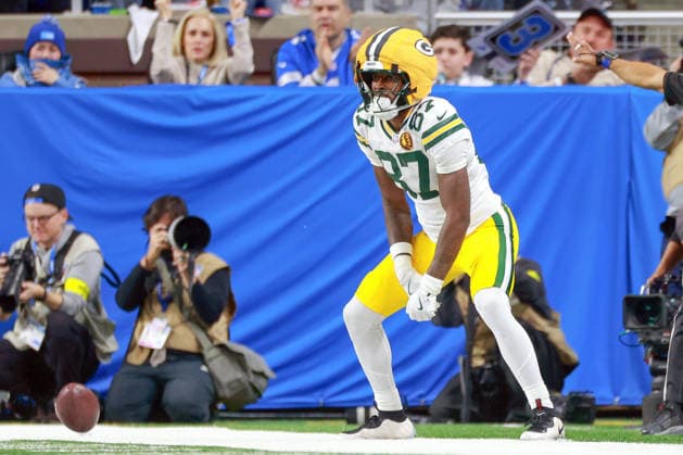 Detroit Lions DETROIT,MICHIGAN-November27: Wide receiver Romeo Doubs (87) of the Green Bay Packers celebrates a play during an NFL, American Football Herren, USA football game between the Green Bay Packers and the Detroit Lions in Detroit, Michigan USA, on Sunday, November 23, 2025. Detroit Michigan United States  Copyright: xAmyxLemusx originalFilename:lemus-newyorkg251127_npiwX.jpg