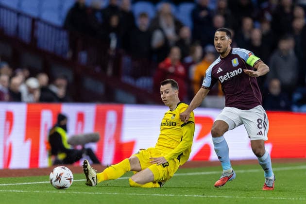 Aston Villa v BSC Young Boys Europa League 27 11 2025. Aston Villa midfielder Youri Tielemans (8) battles for possession during the Europa League match between Aston Villa and BSC Young Boys at Villa Park, Birmingham, England on 27 November 2025. Editorial use only , Copyright: xManjitxNarotrax PSI-23289-0123