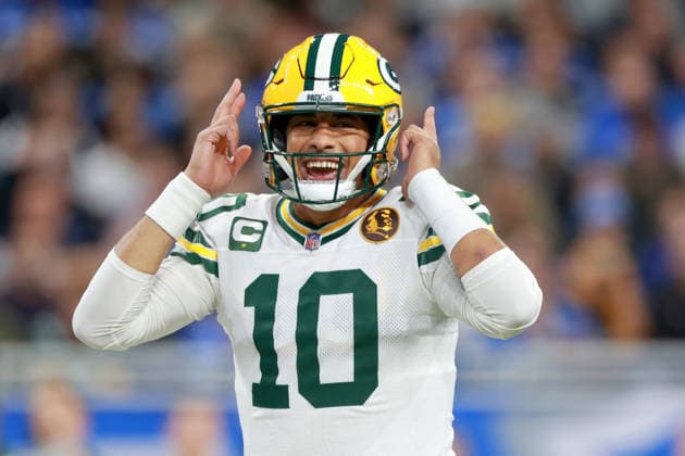 Detroit Lions DETROIT,MICHIGAN-November27: Quarterback Jordan Love (10) of the Green Bay Packers calls a play during an NFL, American Football Herren, USA football game between the Green Bay Packers and the Detroit Lions in Detroit, Michigan USA, on Sunday, November 23, 2025. Detroit Michigan United States  Copyright: xAmyxLemusx originalFilename:lemus-newyorkg251127_npbUM.jpg