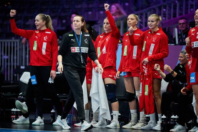 Women s Handball World Championship Denmark Japan Assistant coach Bojana PopoviA‡ during the Women s Handball World Championship match in Group A between Denmark and Japan in Rotterdam on Thursday, November 27, 2025 Photo Thomas Traasdahl Ritzau Scanpix , Rotterdam Denmark  Copyright: RitzauxScanpix ThomasxTraasdahlx spdk20251127-230543-L