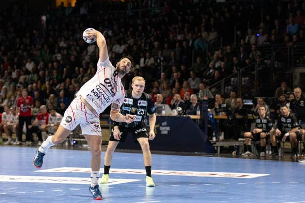 Fuchse Berlin v One Veszprem HC, EHF Champions League, Berlin, Germany Berlin, Germany. 27th, November 2025. Hugo Descat (9) of One Veszprem HC seen during the EHF Champions League match between Fuchse Berlin and One Veszprem HC at Max-Schmeling-Halle in Berlin. Germany, Berlin, Berlin, Max-Schmeling-Halle  Copyright: xGonzalesxPhoto InakixEsnaolax