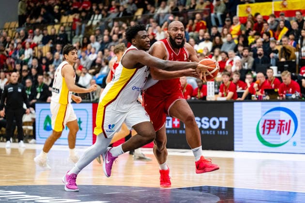 Denmark v Spain, FIBA World Cup 2027 European Qualifiers, Farum, Denmark Farum, Denmark. 27th, November 2025. Great Osobor (L) of Spain and Kevin Larsen (R) of Denmark seen during the FIBA World Cup 2027 European qualifier between Denmark and Spain at Farum Arena in Farum.  Copyright: xGonzalesxPhoto TobiasxJorgensenx