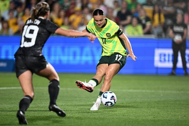 SOCCER AUSTRALIA NEW ZEALAND WOMEN, Amy Sayer of the Matildas scores a goal during the national anthems ahead of theInternational Women s friendly match between between Australia and New Zealand at Polytec Stadium in Gosford, Friday, November 28, 2025. ( NO ARCHIVING, EDITORIAL USE ONLY GOSFORD NEW SOUTH WALES AUSTRALIA  Copyright: xDANxHIMBRECHTSx 20251128154388312715