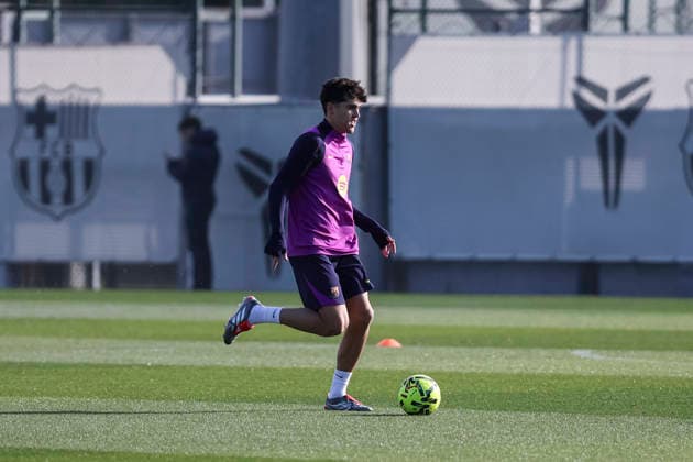 November 28, 2025, Sant Joan Despi, Barcelona, SPAIN: Pau Cubarsi during the training day of FC Barcelona, Barca ahead the Spanish League, La Liga EA Sports, football match against Deportivo Alaves at Ciudad Esportiva Joan Gamper on November 28, 2025 in Sant Joan Despi, Barcelona, Spain. Sant Joan Despi SPAIN - ZUMAa181 20251128_zaa_a181_001 Copyright: xJavierxBorregox