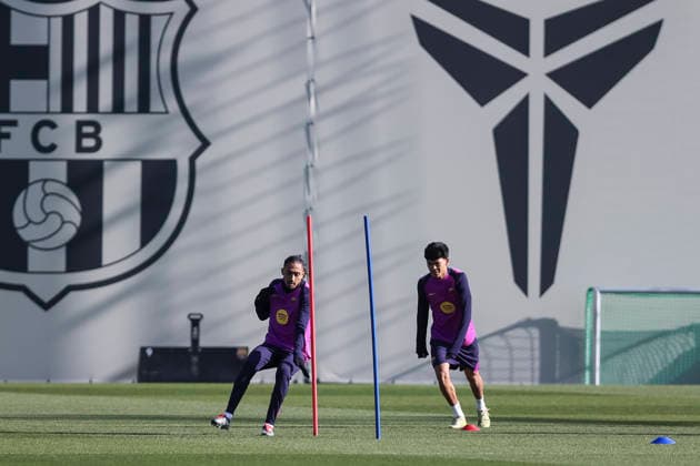 November 28, 2025, Sant Joan Despi, Barcelona, SPAIN: Raphinha and Pedro Fernandez during the training day of FC Barcelona, Barca ahead the Spanish League, La Liga EA Sports, football match against Deportivo Alaves at Ciudad Esportiva Joan Gamper on November 28, 2025 in Sant Joan Despi, Barcelona, Spain. Sant Joan Despi SPAIN - ZUMAa181 20251128_zaa_a181_005 Copyright: xJavierxBorregox