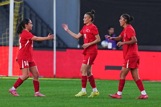 Turkiye v Albania - Friendly Match ISTANBUL, TURKIYE - NOVEMBER 28: Ebru Topcu (10) of Turkiye celebrates after scoring a goal with her team mates during a friendly match between Turkiye and Albania at Esenyurt Necmi Kadioglu Stadium in Istanbul, Turkiye on November 28, 2025. Adem Kutucu Anadolu Istanbul Turkey. Editorial use only. Please get in touch for any other usage.  Copyright: x2025xAnadoluxAdemxKutucux