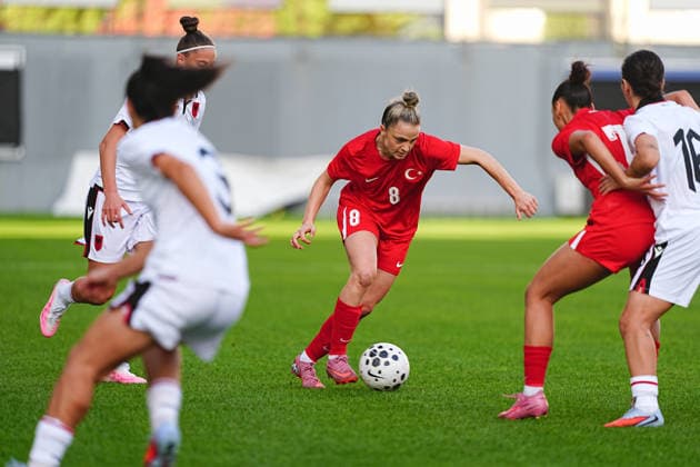 Turkiye v Albania - Friendly Match ISTANBUL, TURKIYE - NOVEMBER 28: Melike Pekel (8) of Turkiye in action during a friendly match at Esenyurt Necmi Kadioglu Stadium in Istanbul, Turkiye on November 28, 2025. Adem Kutucu Anadolu Istanbul Turkey. Editorial use only. Please get in touch for any other usage.  Copyright: x2025xAnadoluxAdemxKutucux