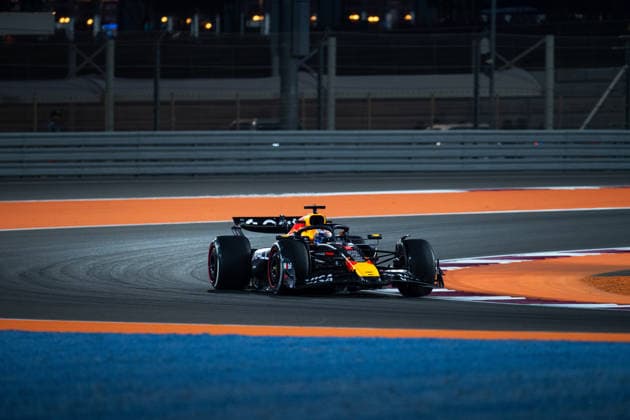 Max Verstappen Oracle Red Bull Racing, Netherlands, 01 in RB21, QTR, Formula 1 World Championship, Qatar Grand Prix, Lusail International Circuit, Free Practice, 28 11 2025 QTR, Formula 1 World Championship, Qatar Grand Prix, Lusail International Circuit, 28 11 2025 Lusail Copyright: xEibner-Pressefoto Memmlerx EP_MMR