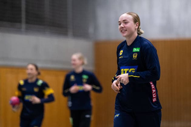 251128 Vilma Matthijs Holmberg of the Swedish women s national handball team at a training session during the 2025 IHF World Women s Handball Championship on November 28, 2025 in Stuttgart. Photo: Emma Wallskog BILDBYRAN COP 320 EW0594 handball handboll handball bbeng vm handball-vm handbolls-vm ihf handball World Championship, WM, Weltmeisterschaft world handball championship 2025 world championship 2025 träning practice training sverige sweden day 3 dam  Copyright: EMMAxWALLSKOG BB251128EW043