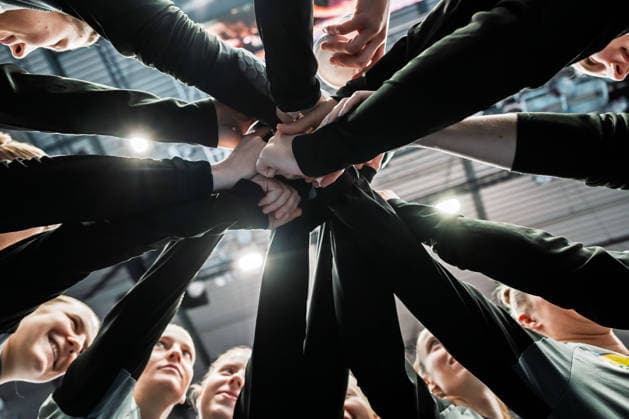 Handball, Frauen WM, Gruppe C: Uruguay - Deutschland Hände, Feature, Symbolbild Stuttgart Porsche Arena Baden-Württemberg Deutschland