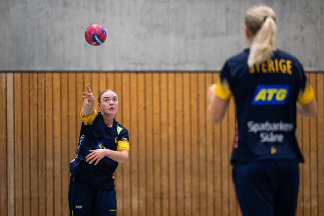 251128 Vilma Matthijs Holmberg of the Swedish women s national handball team at a training session during the 2025 IHF World Women s Handball Championship on November 28, 2025 in Stuttgart Photo Emma Wallskog BILDBYRAN COP 320 EW0594 handball handboll handball bbeng vm handball vm handbolls vm ihf handball world championship world handball championship 2025 world championship 2025 träning practice training sverige sweden day 3 dam  Copyright: EMMAxWALLSKOG BB251128EW060
