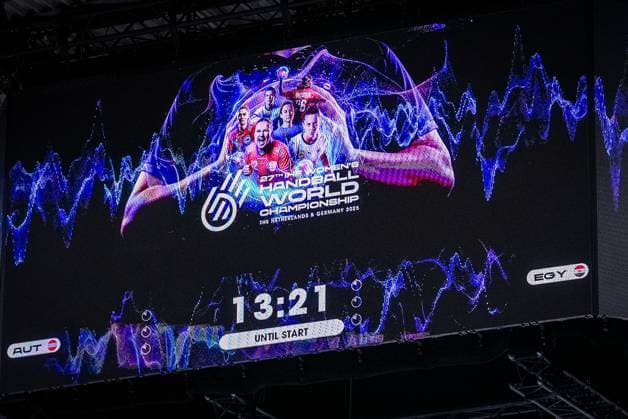 ROTTERDAM , 28-11-2025 , Rotterdam Ahoy , Womens World Championship, WM, Weltmeisterschaft Handball 2025 , match between Austria and Egypt , picture shows stadium screen Austria - Egypt (women)  x32232130x Copyright: