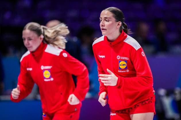 ROTTERDAM , 28-11-2025 , Rotterdam Ahoy , Womens World Championship, WM, Weltmeisterschaft Handball 2025 , match between Austria and Egypt , picture shows Austria - Egypt (women)  x32232258x Copyright:
