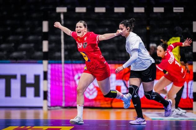 ROTTERDAM , 28-11-2025 , Rotterdam Ahoy , Womens World Championship, WM, Weltmeisterschaft Handball 2025 , match between Austria and Egypt , picture shows Austria player Ana Pandza Austria - Egypt (women)  x32232263x Copyright: